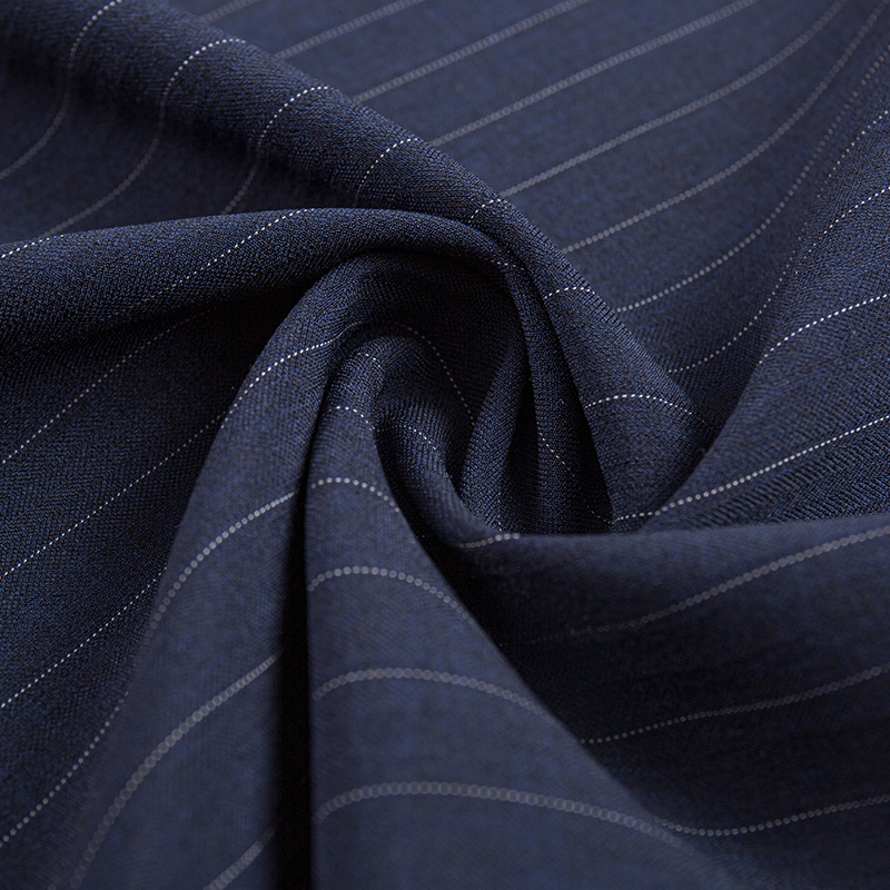 Țesătură cu dungi înguste din raion de mătase